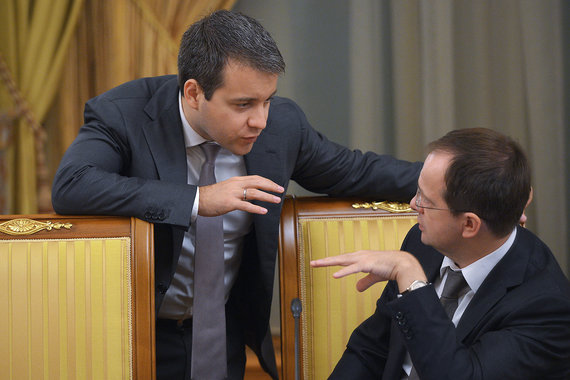 Министр связи Николай Никифоров (слева) и министр культуры Владимир Мединский могут больше не беспокоиться за свои диссертации и ученые степени